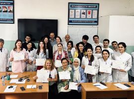 Schulung der Mitarbeiterinnen und Mitarbeiter der Augenabteilung an der Karabolo Klinik in Duschanbe